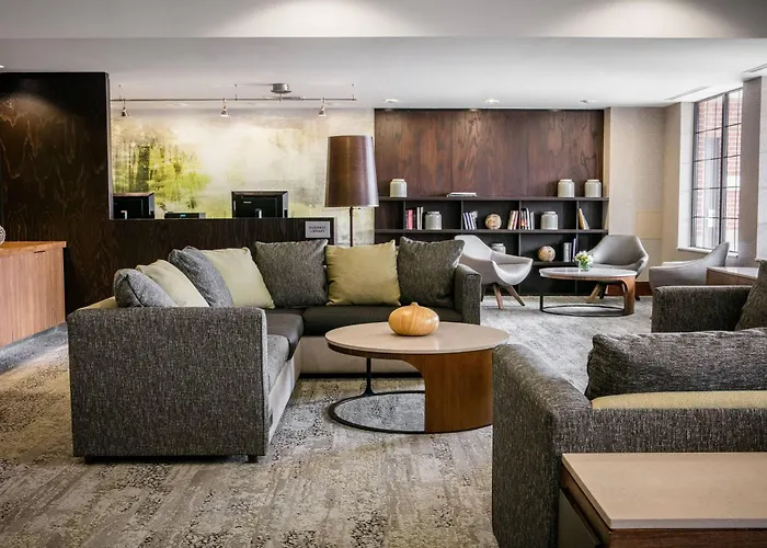 Courtyard By Marriott Omaha Aksarben Village