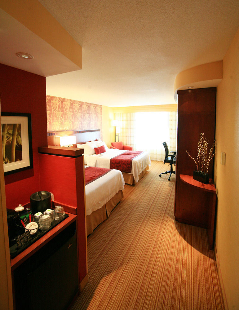 Courtyard By Marriott Aksarben Village Omaha