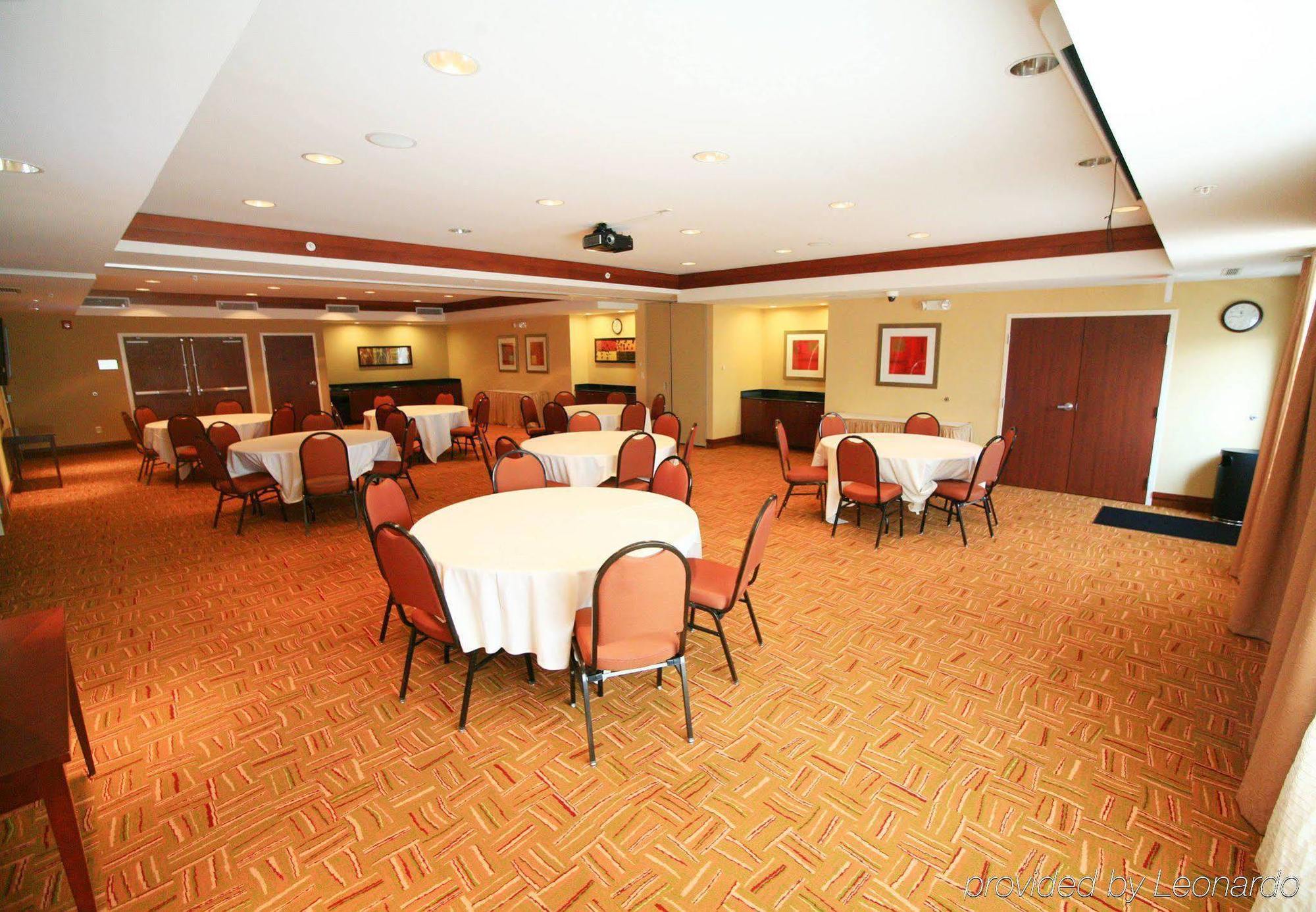 Courtyard By Marriott Aksarben Village 2* Omaha