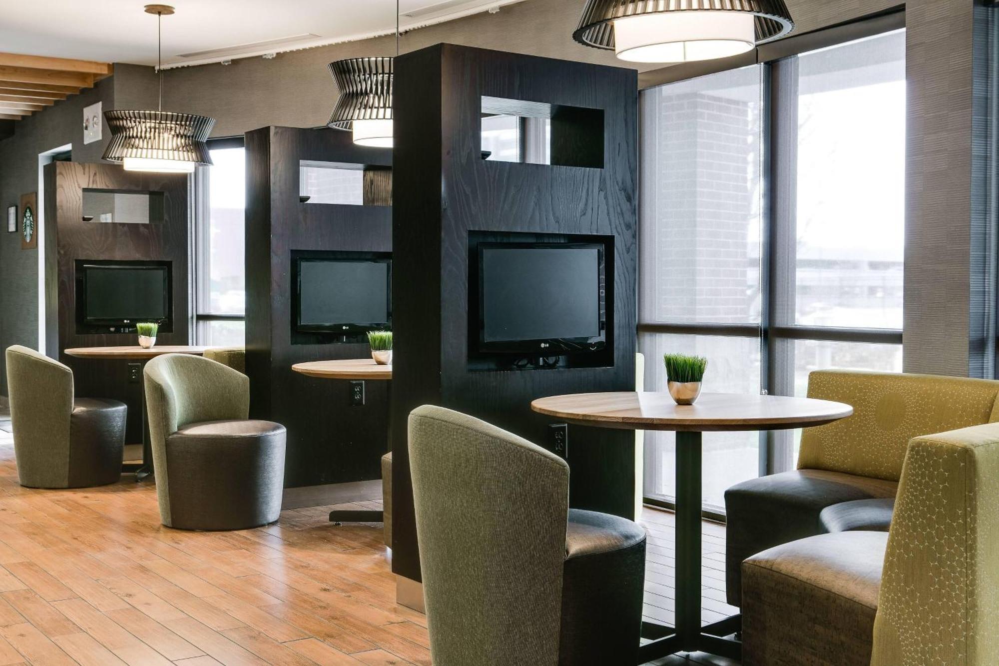 Courtyard By Marriott Aksarben Village Omaha